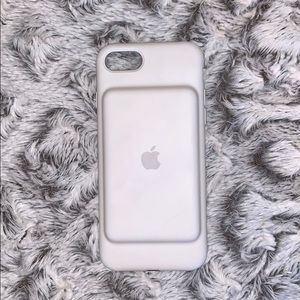 Apple iPhone 7 Charging Case